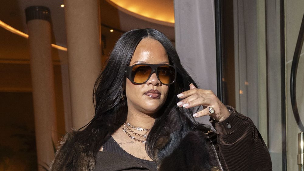 Clipe de groază pentru Rihanna! Atac cu focuri de armă asupra casei superstarului