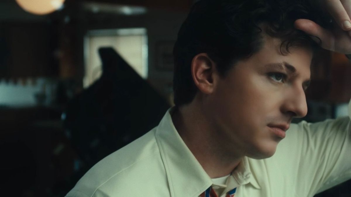 Charlie Puth a lansat "Home".