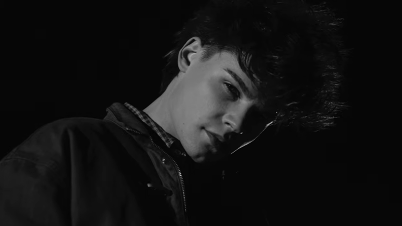 Cristian Porcari &icirc;și &icirc;nc&acirc;ntă fanii cu o piesă pe care NU O VEI SCOATE DIN PLAYLIST. "Ultima Oară", EXPLOZIE de reacții: "Este cea mai sinceră piesă pe care am putut să o scriu"