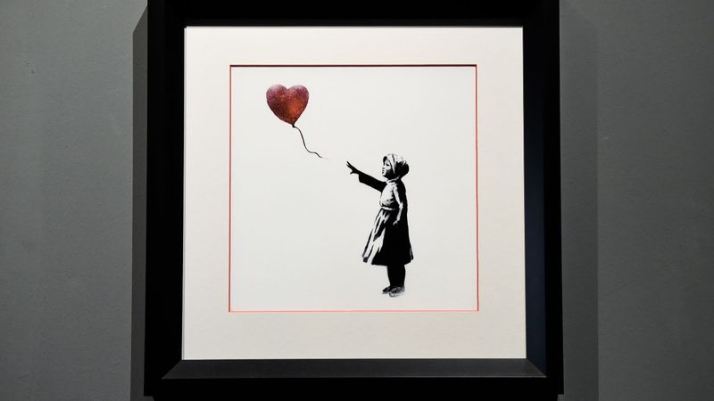 S-A AFLAT cine este, de fapt, Banksy! O investigație extinsă a dezvăluit adevărata identitate a unuia dintre cei mai misterioşi artişti contemporani din ultimele decenii