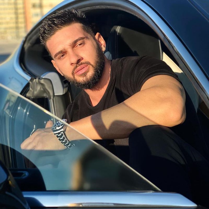 Dorian Popa și-a făcut ținută pentru munca în folosul comunității