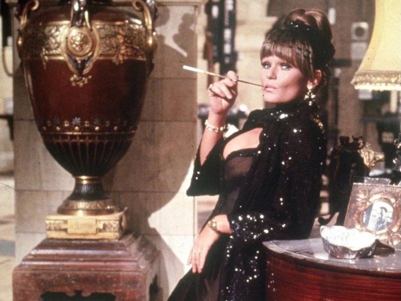 A murit actrița Valerie Perrine