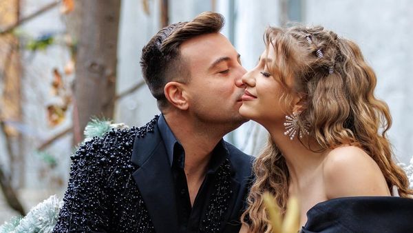 Valentin Sanfira, PRIMA APARIȚIE&nbsp;după ce Codruța Filip a anunțat divorțul! Z&acirc;mbetul ferm, ținuta impecabilă şi DETALIUL SUBTIL &Icirc;I INTRIGĂ PE TOȚI. Și asta NU e tot! &Icirc;şi anunță fanii că...