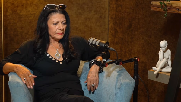 Elena C&acirc;rstea, despre "COȘMARUL" american pe care nimeni nu ți-l spune. A descoperit o realitate plină de provocări. Cu ce s-a ocupat &icirc;n SUA și ce OBSTACOLE a &icirc;nt&acirc;mpinat: "Mi-a fost foarte greu, a fost &icirc;ngrozitor. M-am găsit &icirc;ntr-un loc unde..."