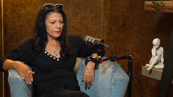 Elena C&acirc;rstea, despre "COȘMARUL" american pe care nimeni nu ți-l spune. A descoperit o realitate plină de provocări. Cu ce s-a ocupat &icirc;n SUA și ce OBSTACOLE a &icirc;nt&acirc;mpinat: "Mi-a fost foarte greu, a fost &icirc;ngrozitor. M-am găsit &icirc;ntr-un loc unde..."