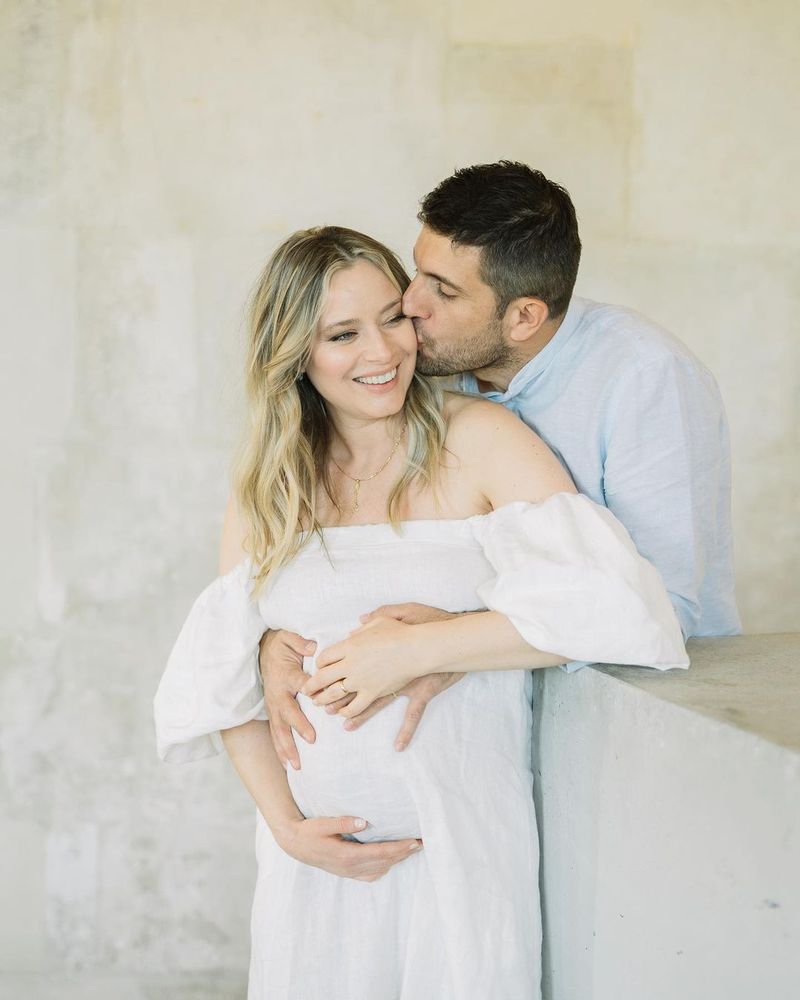 Soțul Laurei Cosoi a dezvăluit din greșeală sexul celui de-al cincilea bebeluș.