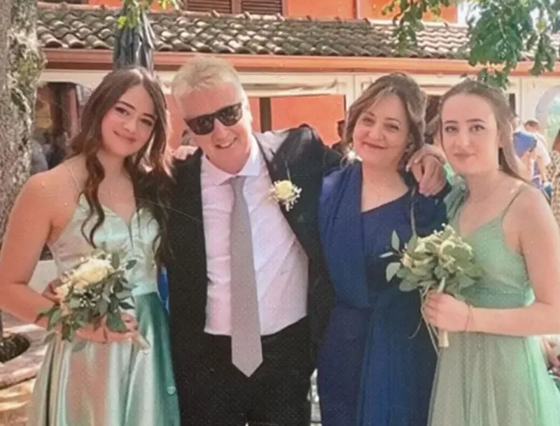 Detalii șocante ies la iveală după moartea Sarei și a mamei sale 