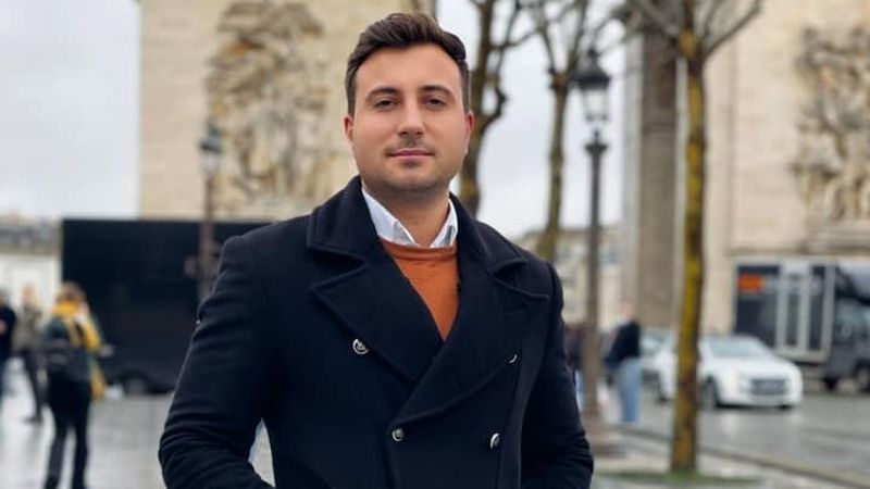 Valentin Sanfira, față &icirc;n față cu ADEVĂRUL DUREROS după divorțul de Codruța Filip! Momentele grele pe care nimeni nu le știa. Ce s-a &icirc;nt&acirc;mplat &icirc;n spatele z&acirc;mbetelor afișate:"Viața este o luptă, o provocare și trebuie să..."&nbsp;