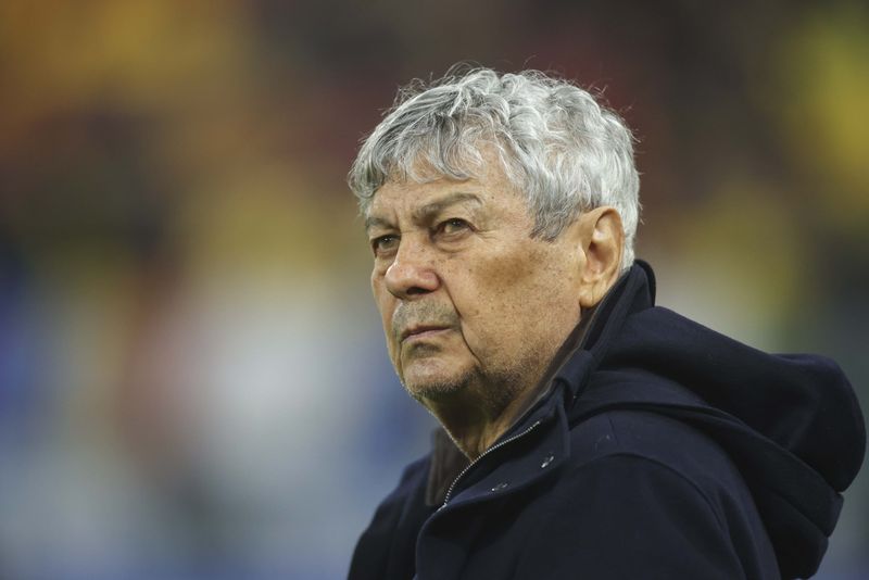 Gestul făcut de Mircea Lucescu de pe patul de spital.