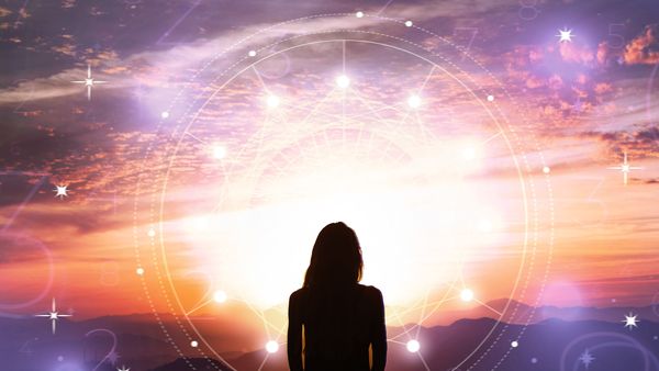 HOROSCOP 8 aprilie 2026. Zodia care &icirc;ncheie astăzi un capitol dureros din viața ei! Aceasta alege să plece dintr-o relație care nu o mai &icirc;mplinește și devine din ce &icirc;n ce mai toxică