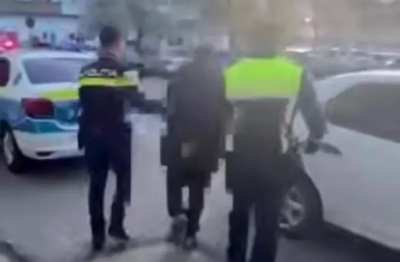 O fată de 17 ani, atacată cu un trafalet de un necunoscut