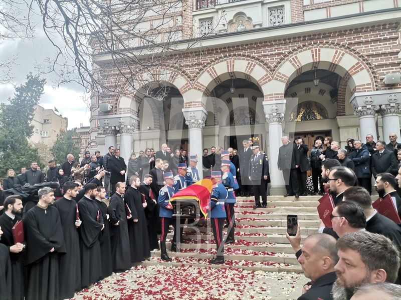 Mircea Lucescu, condus pe ultimul drum