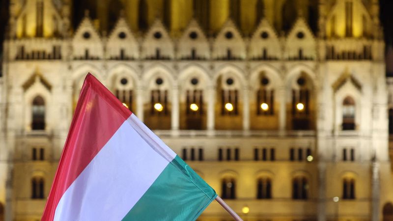 Maghiarul care a &bdquo;ARUNCAT&rdquo; internetul &icirc;n aer! Dansul VIRAL care a eclipsat urnele