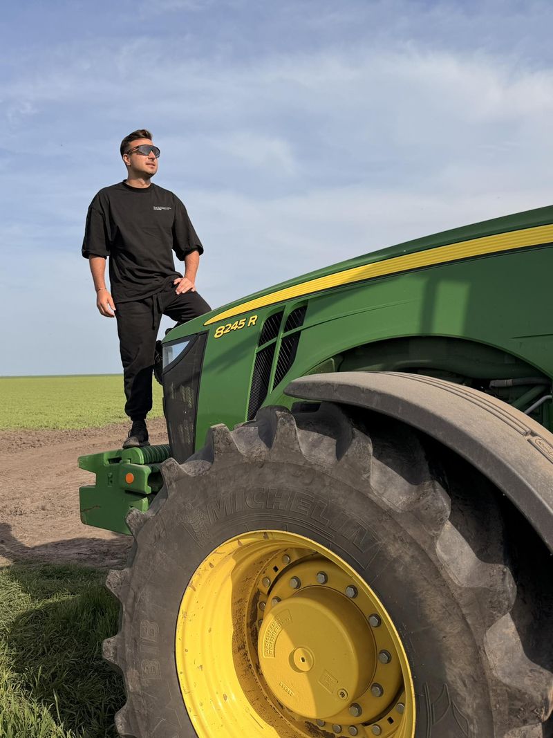 Valentin Sanfira, la ferma iubitei sale 