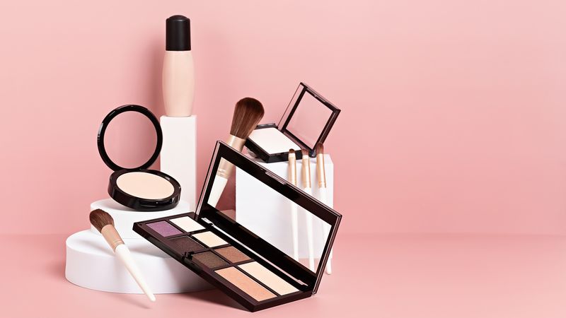 (P) Machiaj 2026: ce dispare și ce revine &icirc;n forță &icirc;n beauty