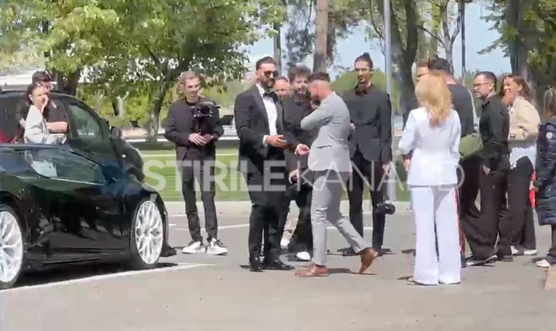 Imagini cu Dorian Popa din ziua nunții