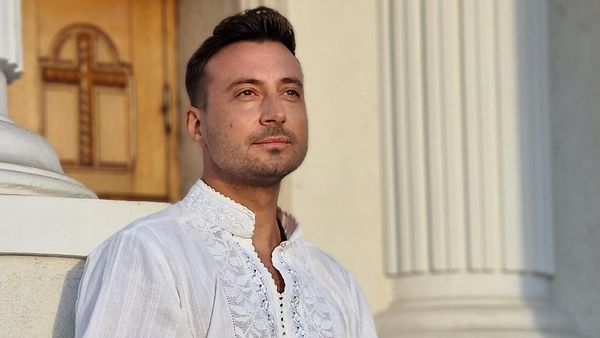 A SPUS-O CLAR! Fără prea multe detalii, dar cu suficient mister c&acirc;t să țină pe toată lumea &icirc;n suspans, MOMENTUL SE APROPIE RAPID. Ce urmează pentru Valentin Sanfira peste două zile: "Am ales să..."