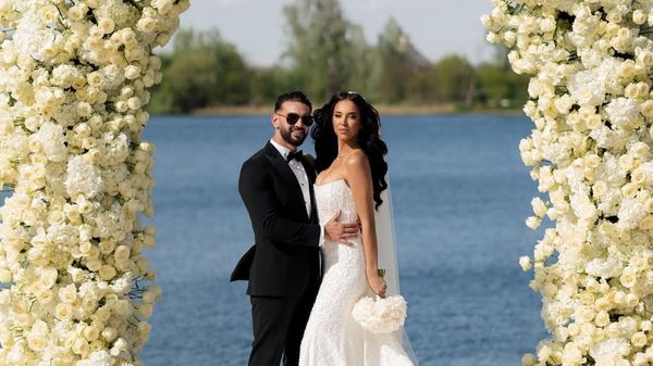 Andreea, soția lui Dorian Popa, REACȚIONEAZĂ după ce s-a spus că s-a inspirat dintr-un film pentru jurămintele din ziua nunții: &bdquo;Acel pasaj are o semnificație pe care doar noi o cunoaștem cu adevărat&rdquo;