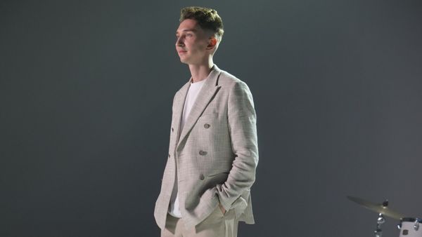 VIDEO Publicul Eurovision A REACȚIONAT IMEDIAT după apariția imaginilor cu Pavel Orlov. CE S-A VĂZUT la juratul din Moldova: "Tu ce notă crezi că meriți pentru acel moment? S-a găsit tocmai cine să o jurizeze pe Alexandra, care a fost..."
