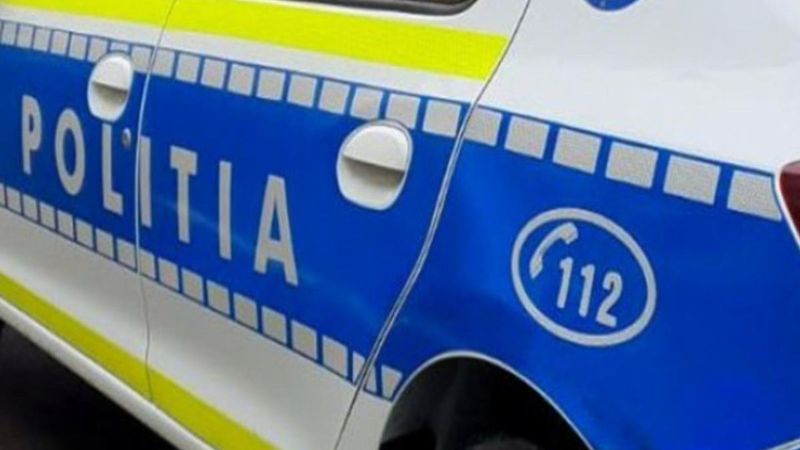  O bunica și doi nepoți au fost găsiți fără suflare într-un apartament.