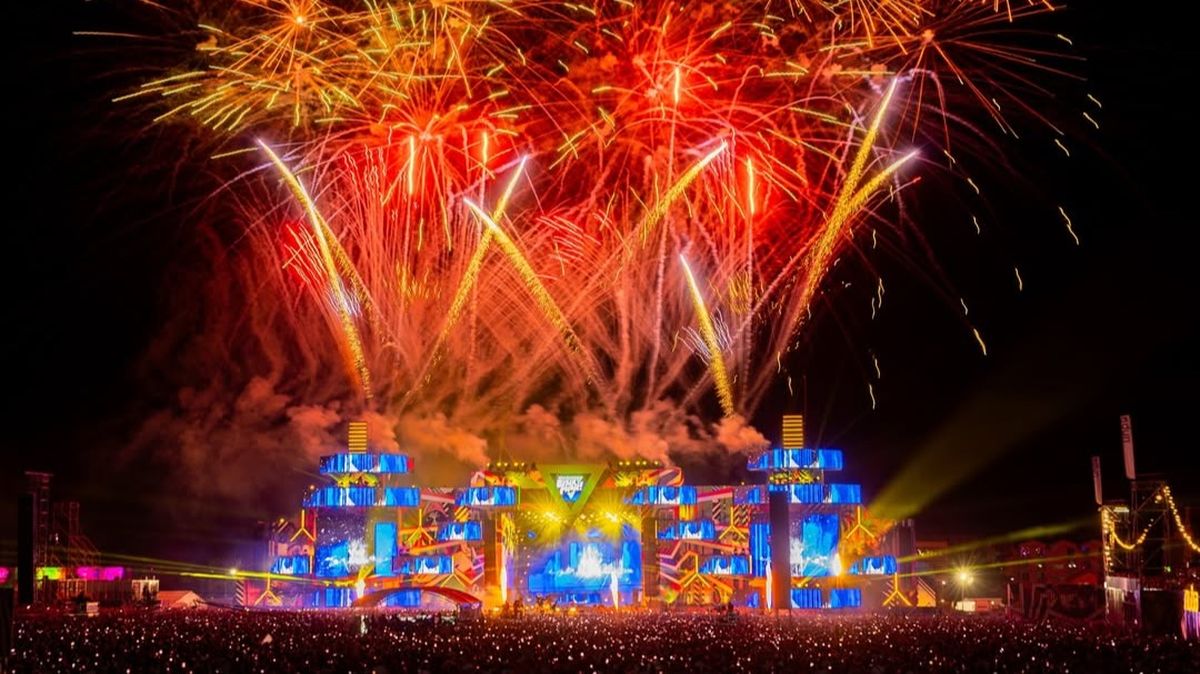 CE SE &Icirc;NT&Acirc;MPLĂ cu festivalul Beach, Please! 2026? Organizatorii dezmint informațiile apărute &icirc;n spațiul public despre anularea acestuia