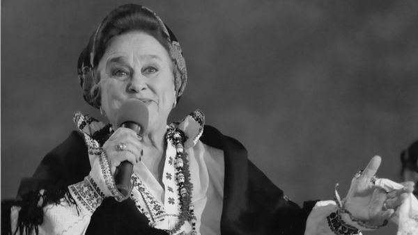 DOLIU &icirc;n lumea muzicii populare! Maria Haiduc, una dintre cele mai frumoase și autentice voci ale Bihorului, s-a stins din viață la 87 de ani: &bdquo;A fost o femeie veselă, generoasă, răbdătoare și plină de povețe&rdquo;