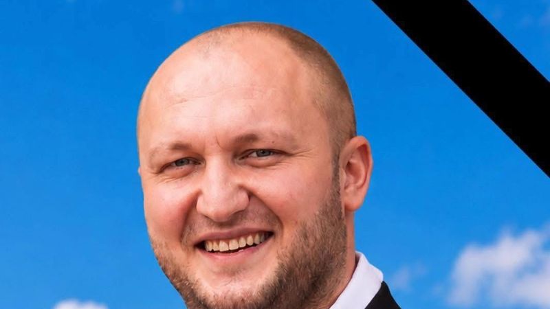 Mătușa medicului rezident găsit mort &icirc;n baia Spitalului Floreasca SCOATE LA IVEALĂ DETALII CUTREMURĂTOARE după &icirc;nmorm&acirc;ntare. Ajuns la capătul puterilor, bărbatul I S-A CONFESAT. Ce &icirc;l apăsa pe suflet: "Nu mai pot, sunt foarte..."