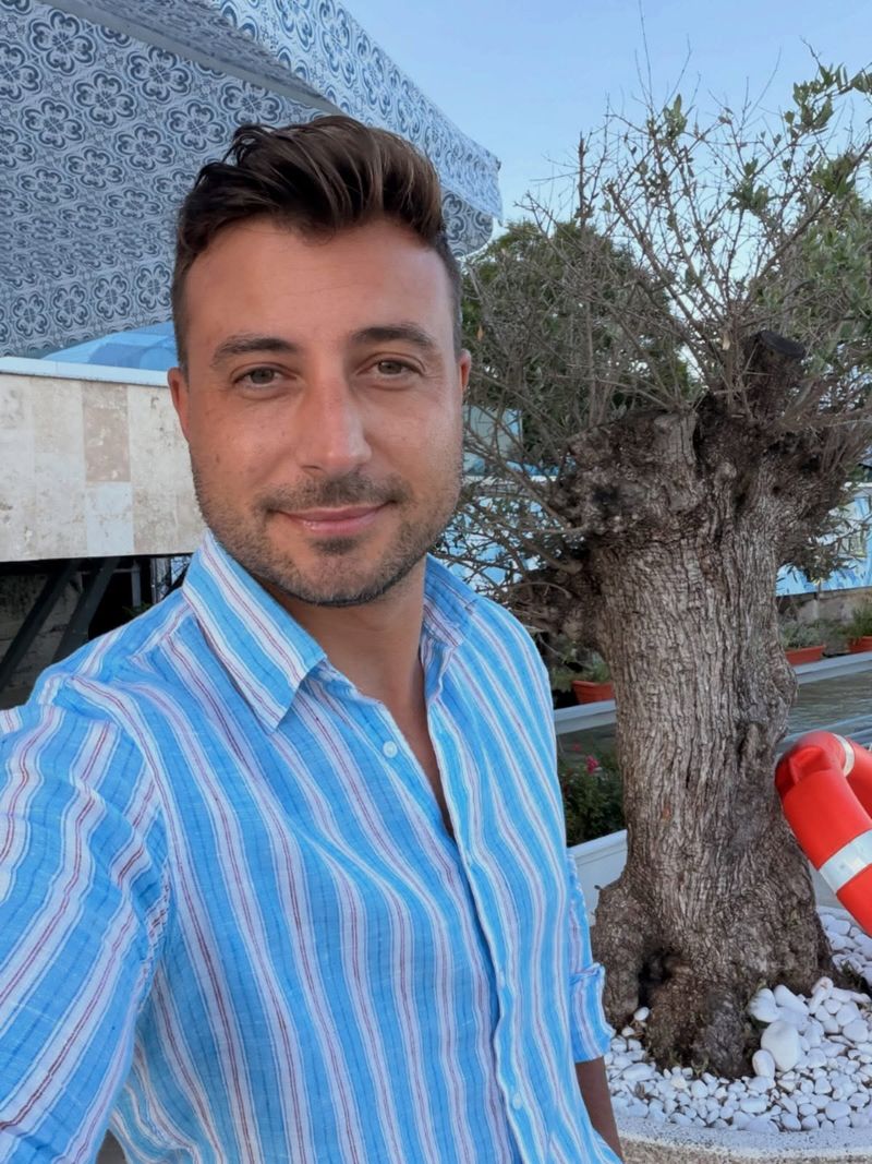 Valentin Sanfira, imagine emoționantă alături de fratele său
