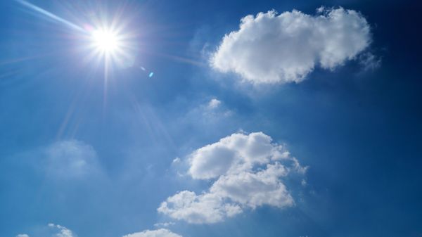COD ROȘU de caniculă &icirc;n București! Temperaturile maxime se vor apropia de recordul absolut al lunii iunie. Cod galben de instabilitate atmosferică de la 1 iulie