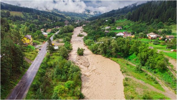 Hidrologii au anunțat că există risc de inundații pe r&acirc;uri din 19 județe din țară
