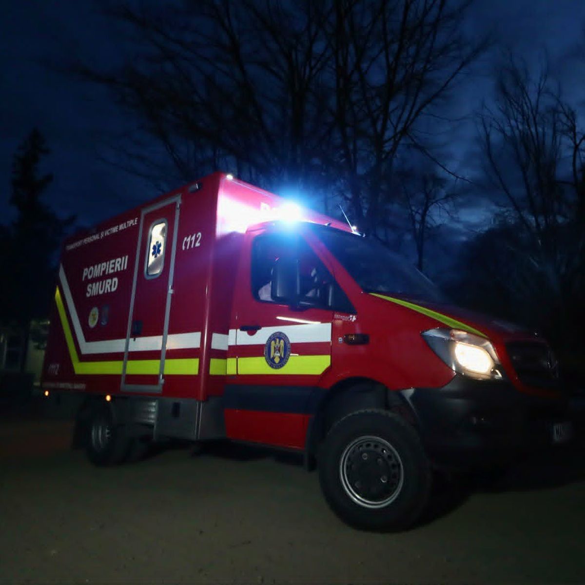 Un t&acirc;năr a murit după ce s-a electrocutat și a căzut de pe un st&acirc;lp