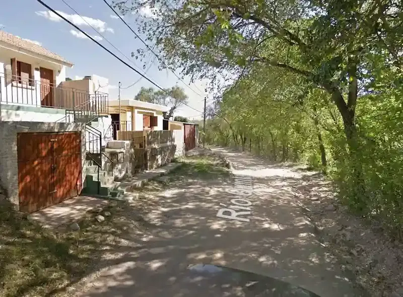Trupul unei femei decapitate a fost găsit și este legat de un craniu descoperit cu câteva săptămâni în urmă.
