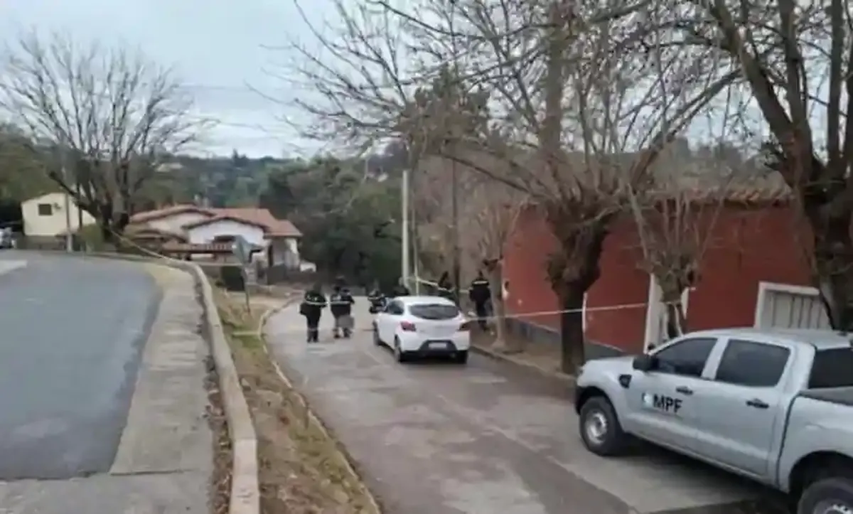 Trupul unei femei decapitate a fost găsit și este legat de un craniu descoperit cu c&acirc;teva săptăm&acirc;ni &icirc;n urmă.
