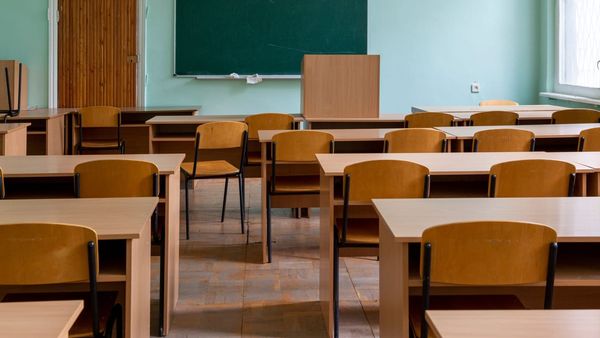 (P) Povestea nevăzută din spatele unui copil care renunță la școală