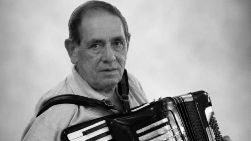 Membrii orchestrei Rapsozii Botoșanilor, &Icirc;N DOLIU! Fostul instrumentist Gheorghe Borei, care le-a fost alături timp de 30 de ani, s-a stins din viață