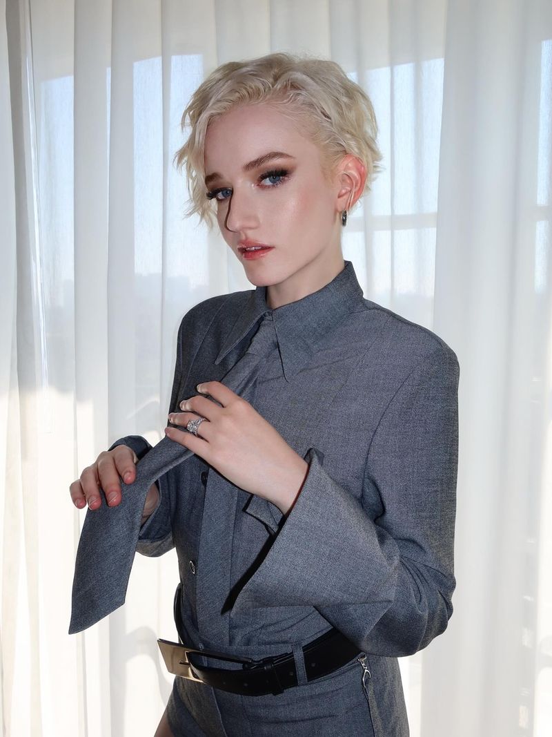 Julia Garner a depus actele de divorț 