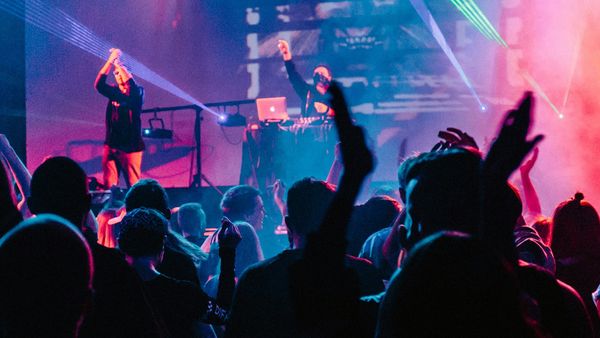Ce faci &icirc;n weekendul 18-19 iulie 2026. Evenimentele care merită trecute pe listă dacă ești &icirc;n București: concerte, festivaluri, spectacole și multe altele