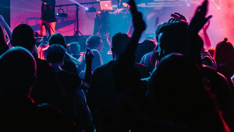 Ce faci &icirc;n weekendul 18-19 iulie 2026. Evenimentele care merită trecute pe listă dacă ești &icirc;n București: concerte, festivaluri, spectacole și multe altele