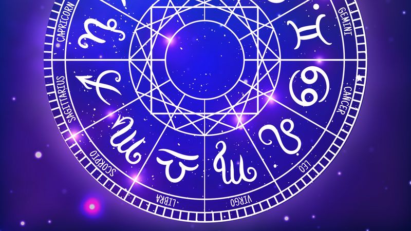 HOROSCOP 24 iulie 2026. Zodia favorizată de astre pe toate planurile. Aceasta &icirc;ncasează sume mari de bani, are parte de reușite &icirc;n carieră, iar &icirc;n dragoste face un pas important spre fericire