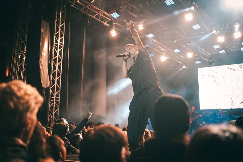 Ce concerte au loc în weekend? 