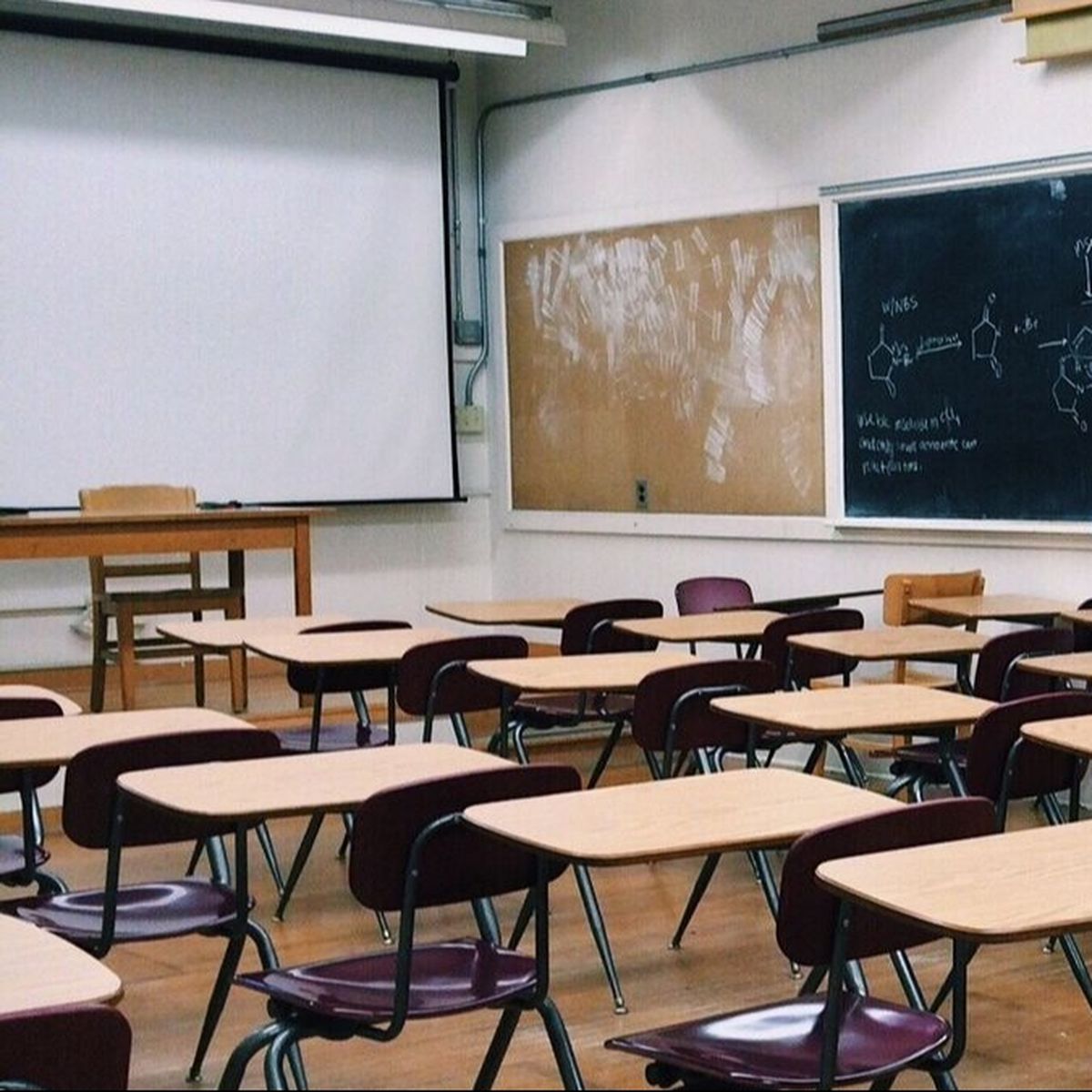 A murit un apreciat profesor din județul Botoșani