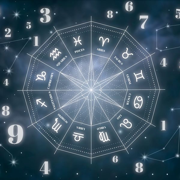 HOROSCOP de weekend, 25-26 iulie 2026. Zodia care lasă &icirc;n urmă dezamăgirile și acordă o nouă șansă iubirii. Următoarele zile &icirc;i aduc numeroase surprize și momente frumoase