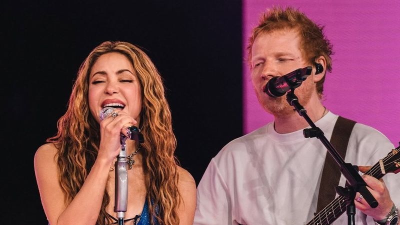 VIDEO Un duet care A OPRIT TIMPUL pentru c&acirc;teva minute. Shakira și Ed Sheeran au c&acirc;ntat &icirc;mpreună "Underneath your Clothes", iar momentul a fost unul dintre cele mai apreciate: "Lucrăm foarte bine &icirc;mpreună, ne &icirc;nțelegem unul pe celălalt"