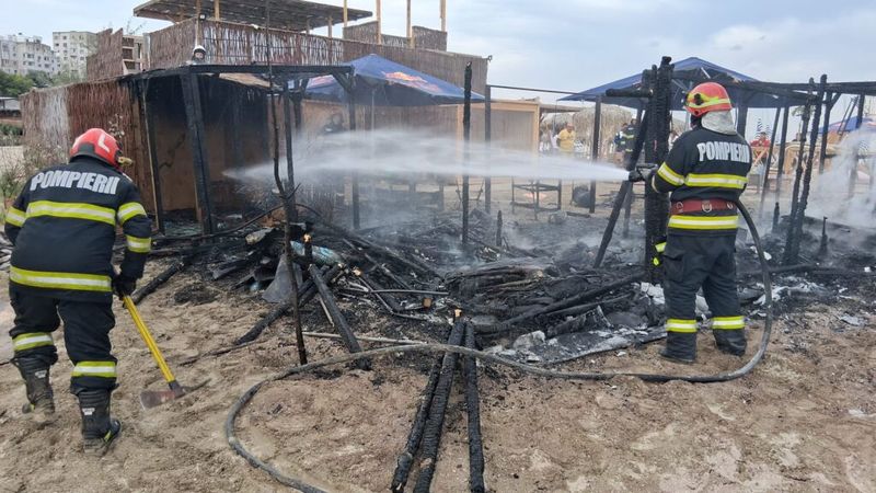 Detalii despre incendiu de pe plajă din Constanța 