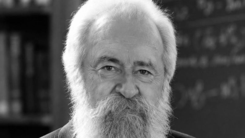 Durere fără margini! A murit profesorul Dragoș Ursache, iar colegii și foștii elevi sunt devastați: &bdquo;Tot ceea ce a făcut a fost &icirc;nsuflețit de pasiune, responsabilitate și o apropiere sinceră de sufletul elevului&rdquo;