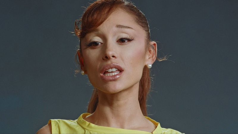 "Petal" &icirc;nflorește pe toate platformele muzicale, prinz&acirc;nd "rădăcini" &Icirc;N PLAYLISTURILE fanilor. Piesa lansată recent de Ariana Grande &icirc;i face pe ascultători SĂ O ASCULTE PE REPEAT