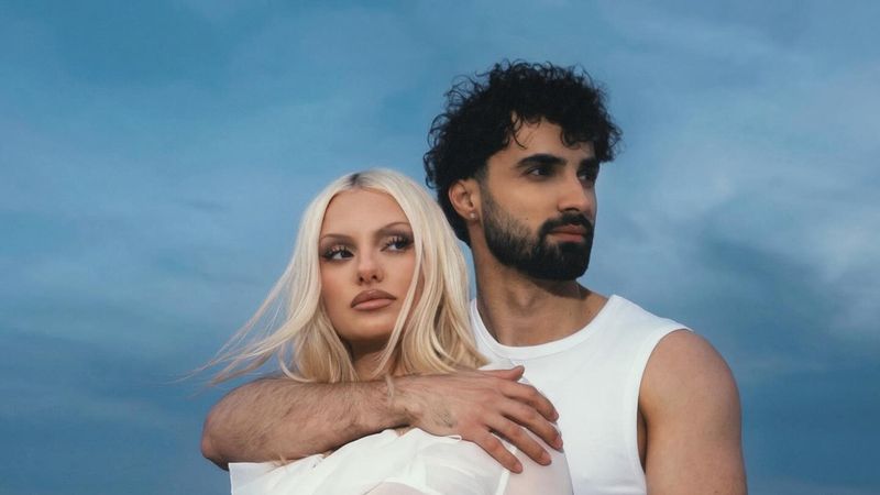 Alexandra Stan a devenit mamă pentru prima dată! C&acirc;ntăreața a adus pe lume o fetiță perfect sănătoasă