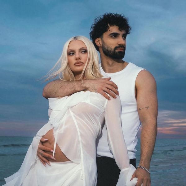 Alexandra Stan a devenit mamă pentru prima dată! C&acirc;ntăreața a adus pe lume o fetiță perfect sănătoasă
