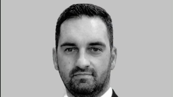 O carieră dedicată oamenilor, UN SF&Acirc;RȘIT CARE A &Icirc;NDURERAT o &icirc;ntreagă comunitate. A MURIT comisarul-șef de poliție Theodor Alexandru Enăchescu, iar CAUZA DECESULUI a fost &icirc;n cele din urmă DEZVĂLUITĂ: "Cu sufletele copleșite de durere, vă..."