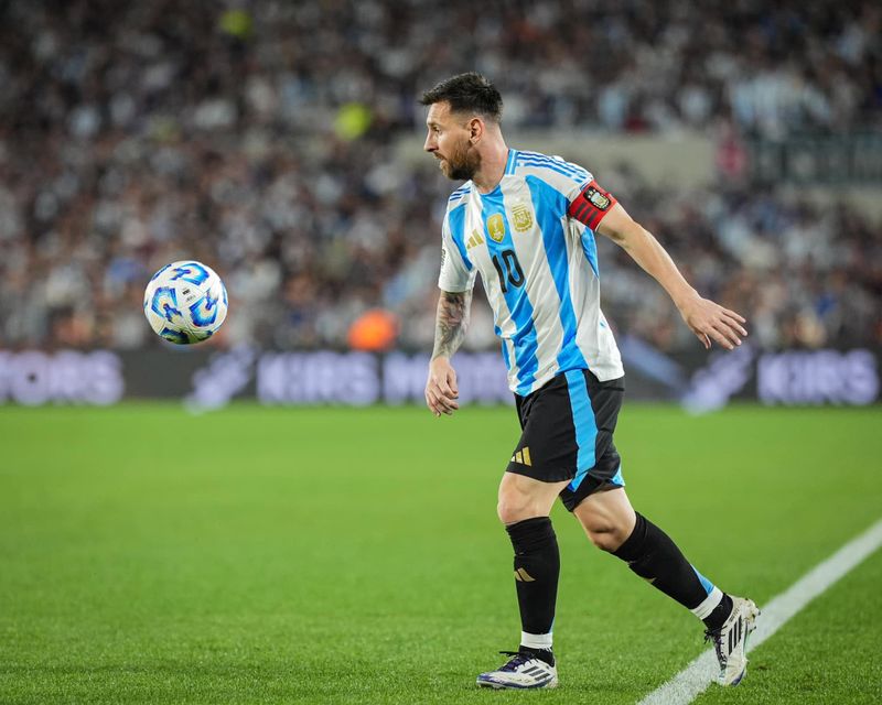 Lionel Messi se retrage pe o perioadă nedeterminată din fotbal după moartea tatălui său, Jorge Messi!
